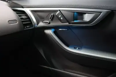 Jaguar F-Type 2019 - 48900 EUR, 47575 km - AUTO.MOTO.pt - 47575km - foto 13 de 29