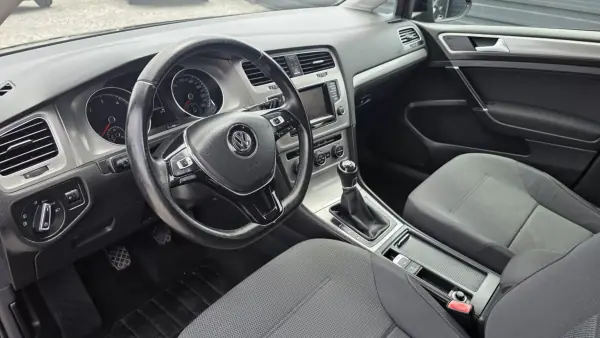 Volkswagen Golf 2015 - 14540 EUR, 135000 km - AUTO.MOTO.pt - 135000km - foto 14 de 26