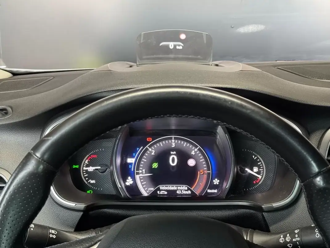 Renault Mégane Sport Tourer 2019 - 15950 EUR, 99000 km - AUTO.MOTO.pt - 99000km - foto 19 de 22