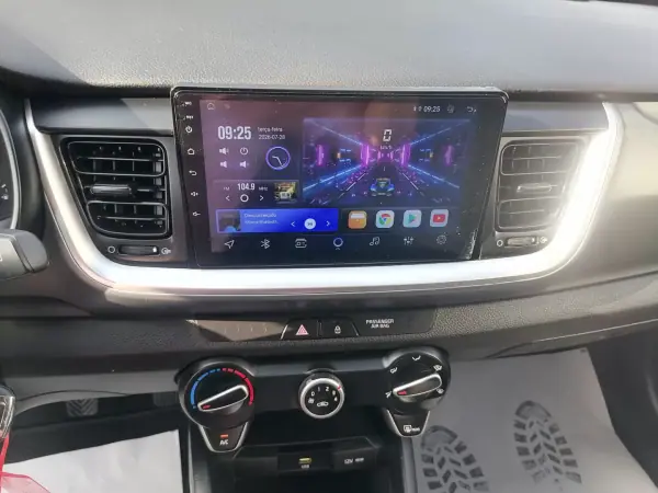 Kia Stonic 2022 - 14900 EUR, 71342 km - AUTO.MOTO.pt - 71342km - foto 3 de 20