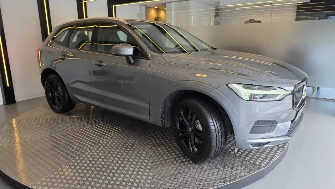 Volvo XC 60 2018 - 23500 EUR, 242396 km - AUTO.MOTO.pt - 242396km - foto 21 de 55