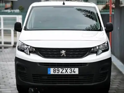 Peugeot Partner 1.5 BlueHDI Longa c/Barras Tejadilho 2020 - 13950 EUR, 114372 km - AUTO.MOTO.pt - 114372km - foto 18 de 44