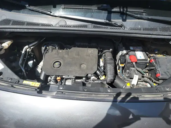 Peugeot Rifter 2020 - 18500 EUR, 125000 km - AUTO.MOTO.pt - 125000km - foto 14 de 14