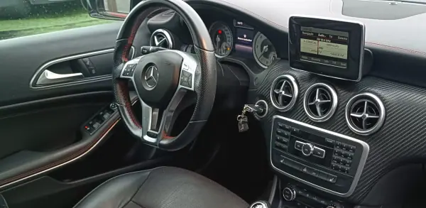 Mercedes-Benz A 180 2026 - 16950 EUR, 138000 km - AUTO.MOTO.pt - 138000km - foto 6 de 7