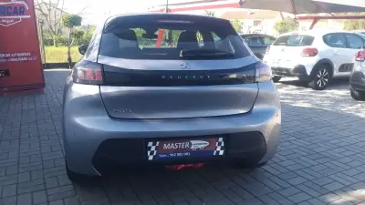 Peugeot 208 2022 - 13565 EUR, 63583 km - AUTO.MOTO.pt - 63583km - foto 15 de 37