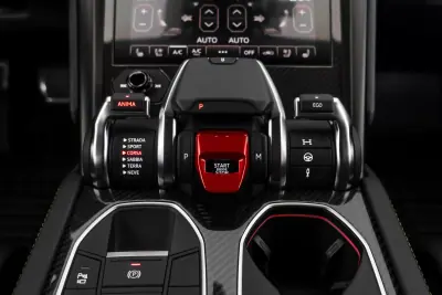 Lamborghini Urus 2022 - 295000 EUR, 44172 km - AUTO.MOTO.pt - 44172km - foto 13 de 26