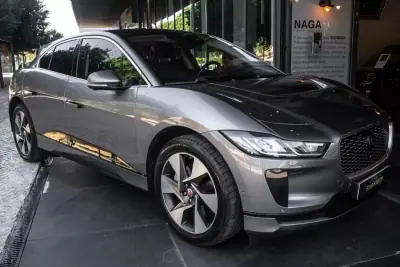 Jaguar I-Pace 2021 - 28750 EUR, 135489 km - AUTO.MOTO.pt - 135489km - foto 10 de 43