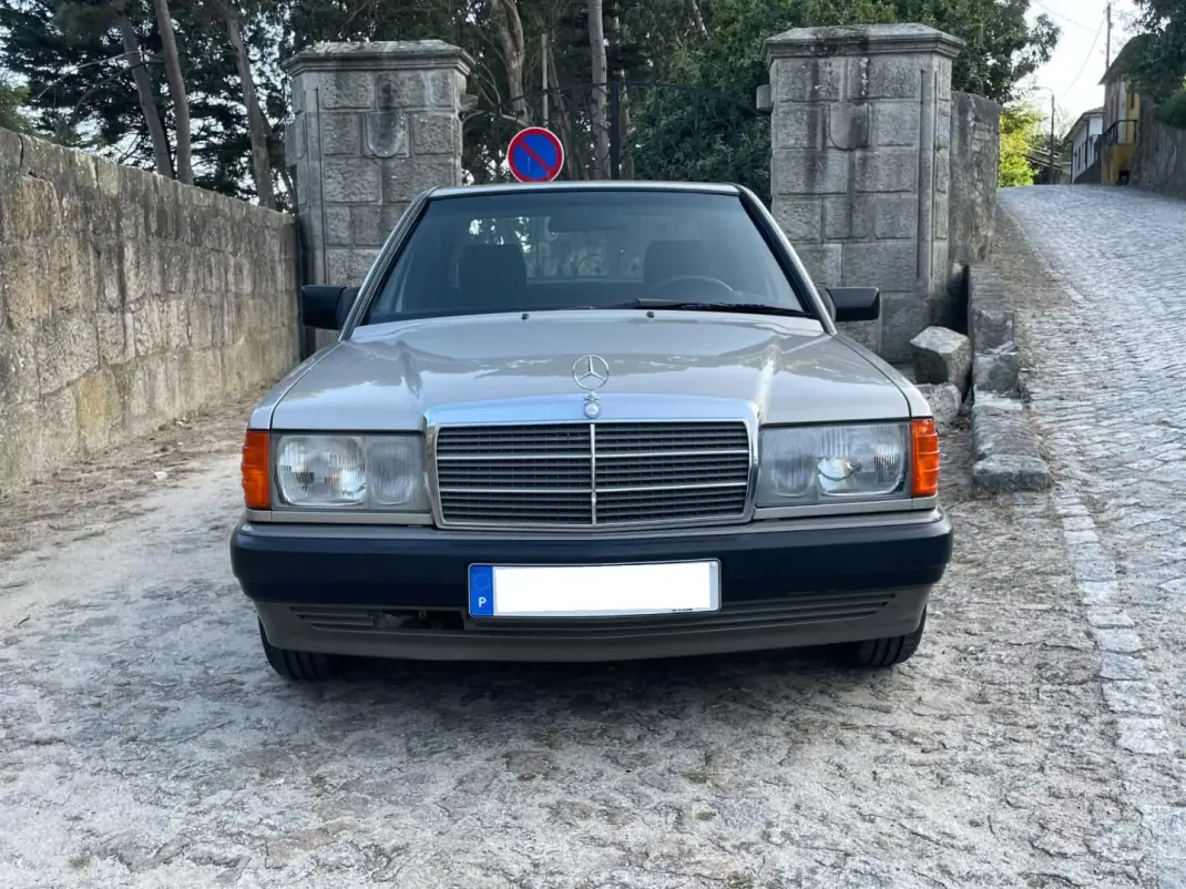 Mercedes-Benz 190 1993 - 14900 EUR, 41200 km - 41200km - foto 2 de 40