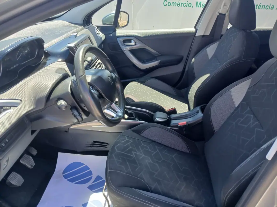 Peugeot 2008 2016 - 8250 EUR, 93942 km - 93942km - foto 15 de 25