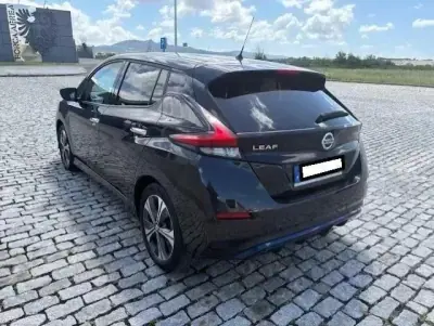 Nissan Leaf 2018 - 13999 EUR, 69000 km - AUTO.MOTO.pt - 69000km - foto 29 de 30