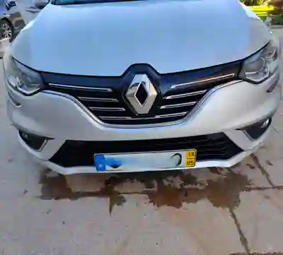 Renault Mégane Sport Tourer 2018 — foto 4 de 14