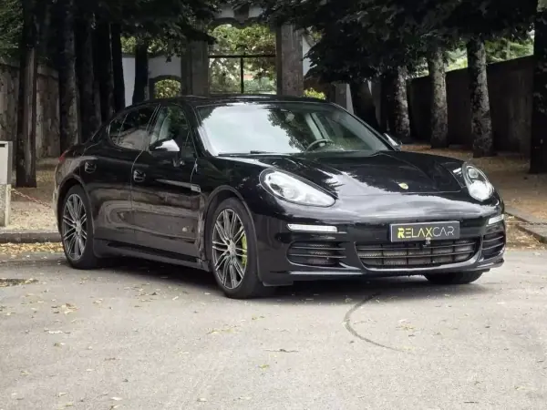 Porsche Panamera 2015 - 38499 EUR, 165000 km - AUTO.MOTO.pt - 165000km - foto 7 de 39