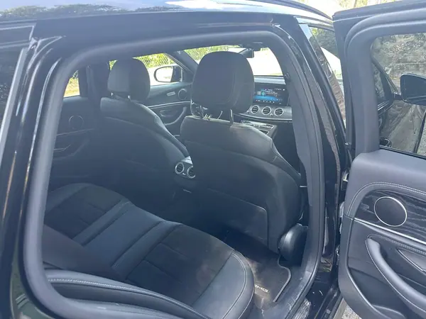 Mercedes-Benz E 300 2021 - 32500 EUR, 125000 km - AUTO.MOTO.pt - 125000km - foto 6 de 6