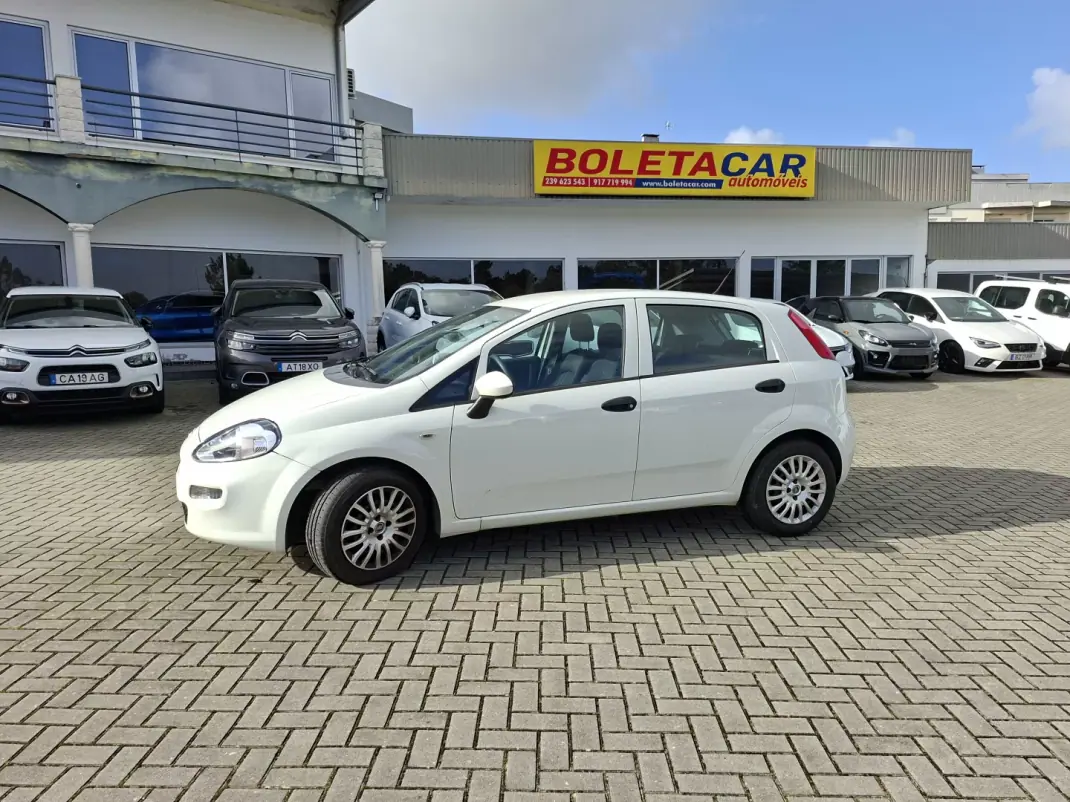 Fiat Punto 2017 - 8750 EUR, 114752 km - AUTO.MOTO.pt - 114752km - foto 1 de 26