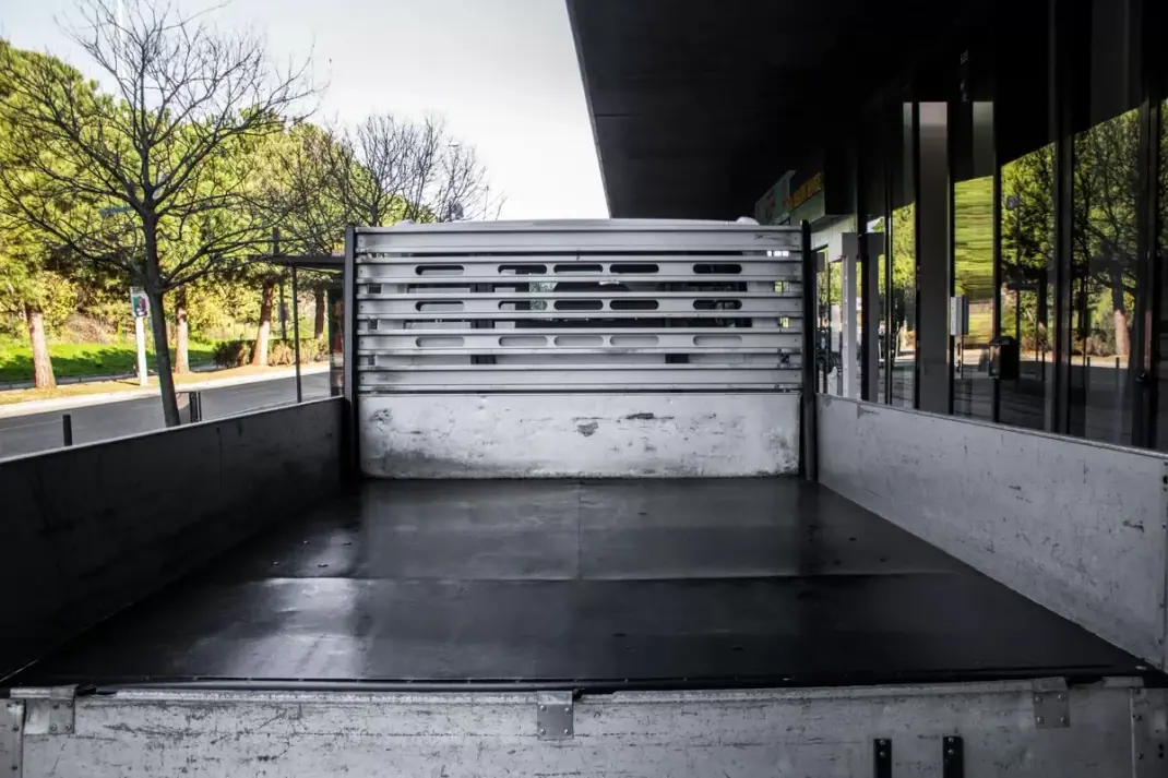 Ford Transit Custom L1 2.0 TDCI H1 2008 - 17900 EUR, 153460 km - AUTO.MOTO.pt - 153460km - foto 27 de 27