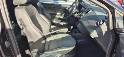 SEAT Ibiza 2011 - 12900 EUR, 126027 km - AUTO.MOTO.pt - 126027km - foto 32 de 39