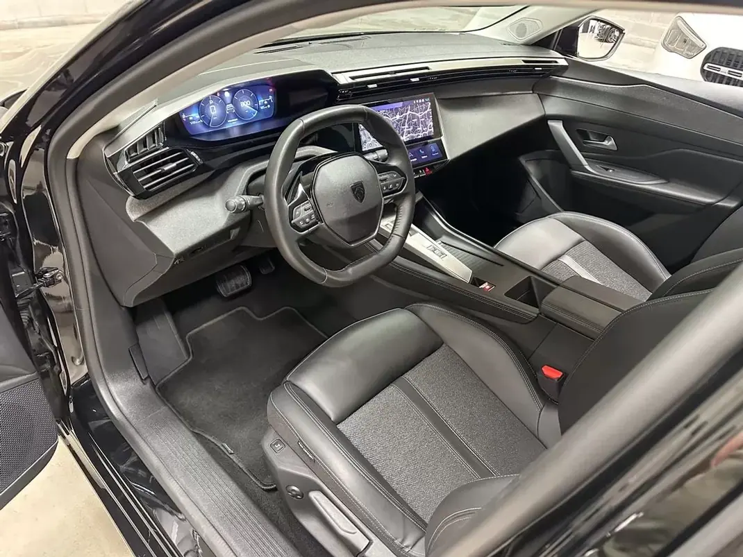 Peugeot 308 2023 - 19950 EUR, 12952 km - AUTO.MOTO.pt - 12952km - foto 9 de 50