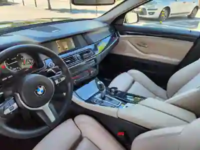 BMW 520 2012 - 8350 EUR, 395000 km - 395000km - foto 4 de 7