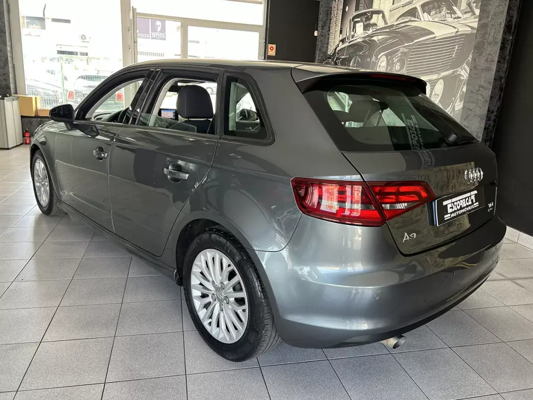 Audi A3 Sportback 2016 - 11900 EUR, 235294 km - AUTO.MOTO.pt - 235294km - foto 3 de 22