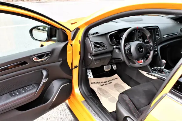 Renault Mégane 2019 - 43990 EUR, 42000 km - AUTO.MOTO.pt - 42000km - foto 22 de 41