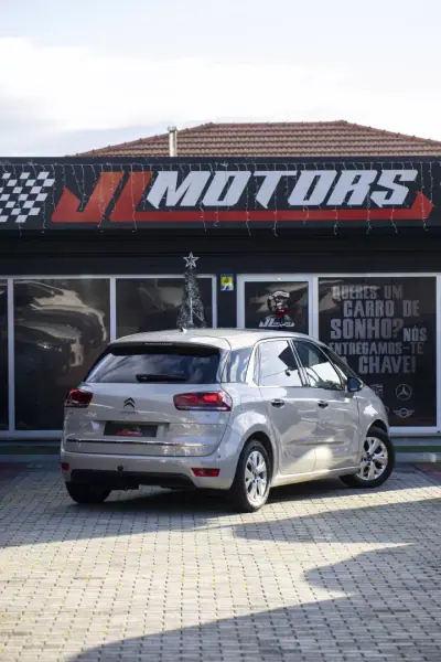 Citroën C4 Picasso 2018 - 13900 EUR, 145077 km - AUTO.MOTO.pt - 145077km - foto 28 de 36