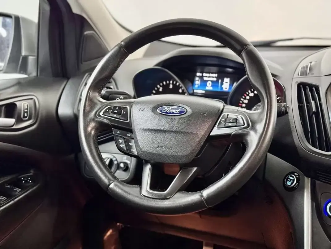Ford Kuga 2017 - 11750 EUR, 111000 km - 111000km - foto 29 de 55