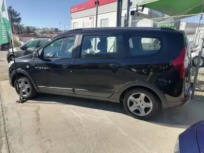 Dacia Lodgy 2022 - 24800 EUR, 24580 km - AUTO.MOTO.pt - 24580km - foto 3 de 15