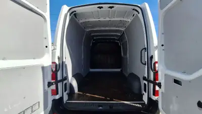 Renault Master 2.3 DCI L2H2 2021 - 19500 EUR, 156000 km - AUTO.MOTO.pt - 156000km - foto 14 de 23