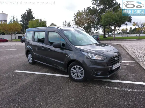 Ford Tourneo Connect 2020 - 19980 EUR, 108000 km - AUTO.MOTO.pt - 108000km - foto 28 de 31
