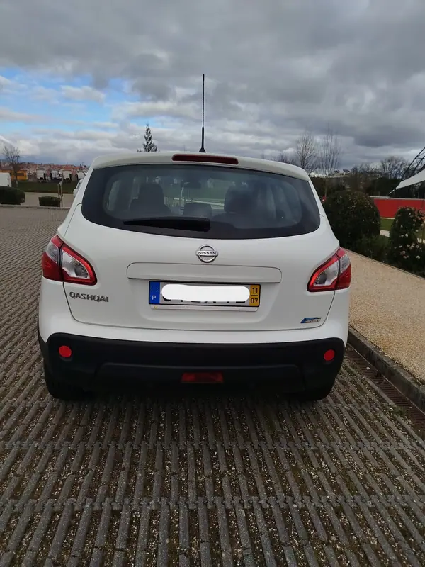 Nissan Qashqai 2011 - 12000 EUR, 101293 km - AUTO.MOTO.pt - 101293km - foto 4 de 15