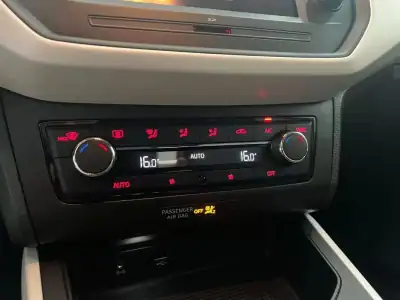SEAT Arona 2020 - 15490 EUR, 59460 km - AUTO.MOTO.pt - 59460km - foto 30 de 39