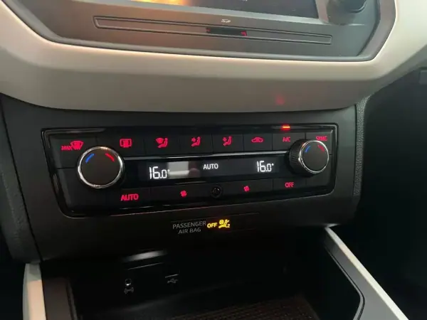 SEAT Arona 2020 - 15490 EUR, 59460 km - AUTO.MOTO.pt - 59460km - foto 30 de 39