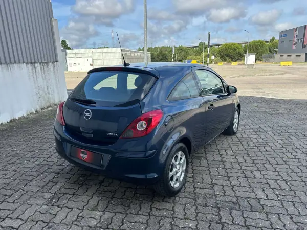 Opel Corsa 2013 - 8490 EUR, 110000 km - AUTO.MOTO.pt - 110000km - foto 4 de 16