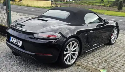 Porsche 718 Boxster 2016 - 64999 EUR, 26000 km - AUTO.MOTO.pt - 26000km - foto 4 de 27
