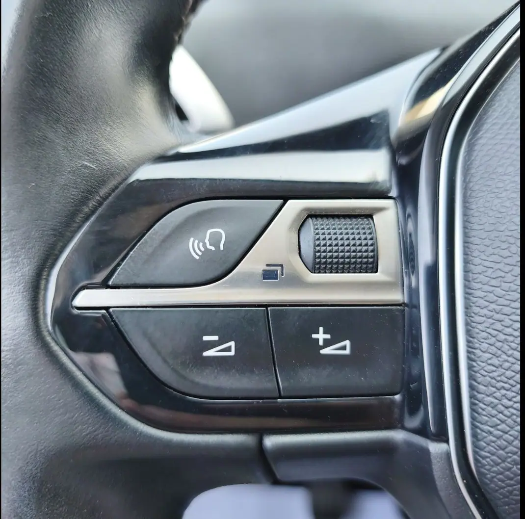 Peugeot 3008 2018 - 16950 EUR, 162684 km - 162684km - foto 13 de 15