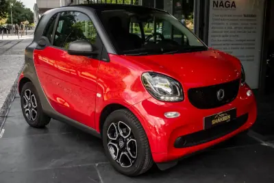 Smart ForTwo Coupé 2019 - 12900 EUR, 70638 km - AUTO.MOTO.pt - 70638km - foto 12 de 28
