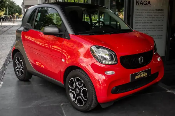 Smart ForTwo Coupé 2019 - 12900 EUR, 70638 km - AUTO.MOTO.pt - 70638km - foto 12 de 28