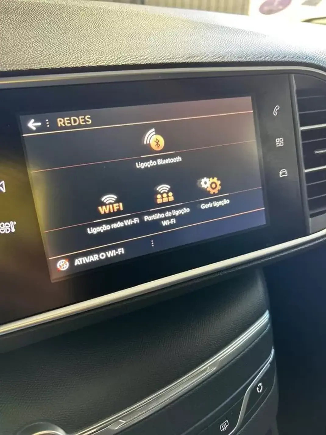 Peugeot 308 SW 2018 - 11500 EUR, 155853 km - AUTO.MOTO.pt - 155853km - foto 24 de 38