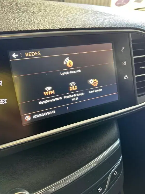 Peugeot 308 SW 2018 - 11500 EUR, 155853 km - AUTO.MOTO.pt - 155853km - foto 24 de 38