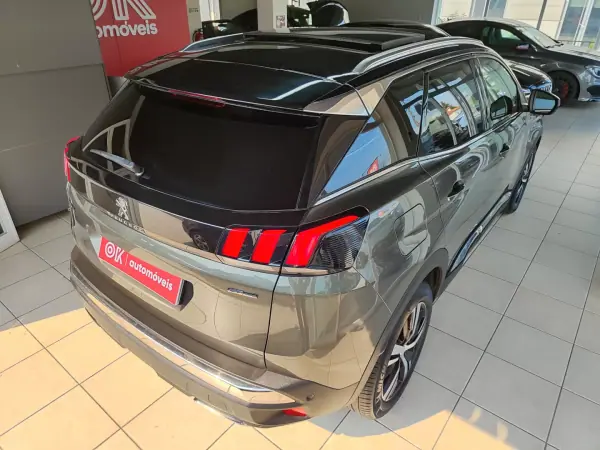 Peugeot 3008 2018 - 19650 EUR, 79000 km - AUTO.MOTO.pt - 79000km - foto 12 de 37