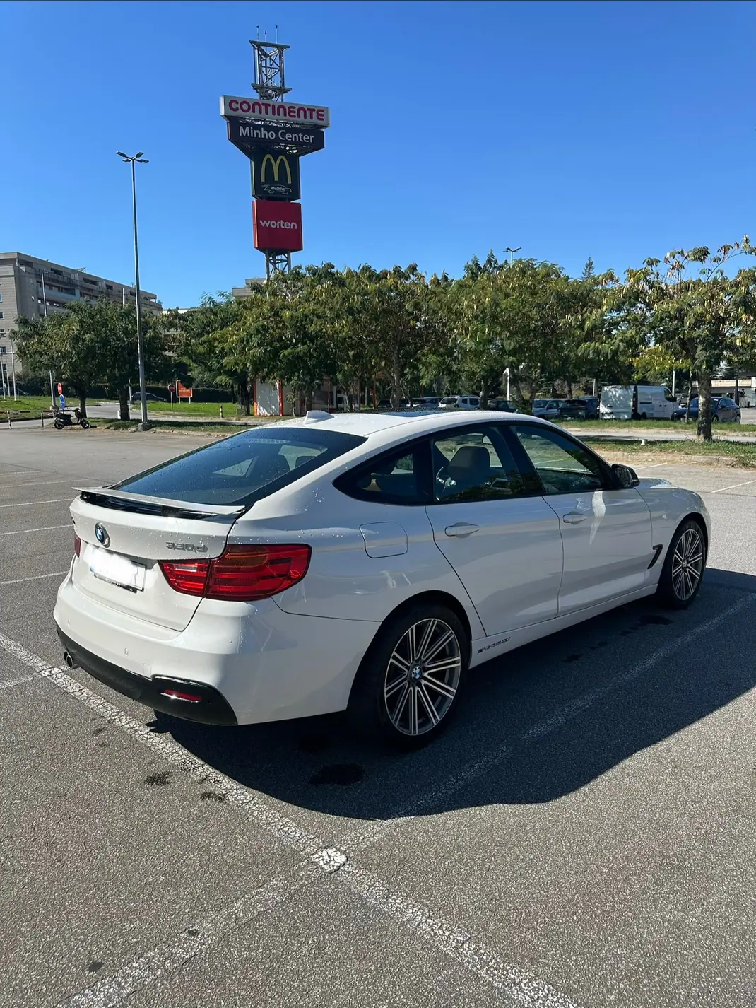 BMW 320 2016 - 19500 EUR, 94500 km - 94500km - foto 4 de 10