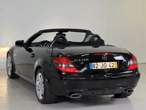 Mercedes-Benz SLK 200 2010 - 17950 EUR, 112597 km - AUTO.MOTO.pt - 112597km - foto 18 de 34