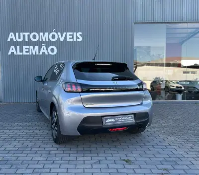 Peugeot 208 2023 - 16250 EUR, 51669 km - AUTO.MOTO.pt - 51669km - foto 6 de 19