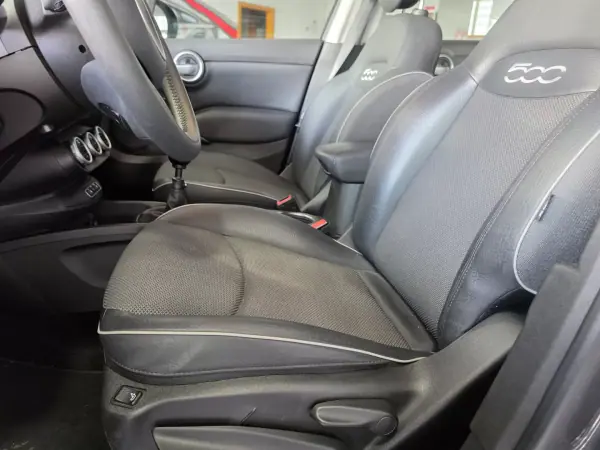 Fiat 500X 2018 - 11800 EUR, 126000 km - AUTO.MOTO.pt - 126000km - foto 14 de 19