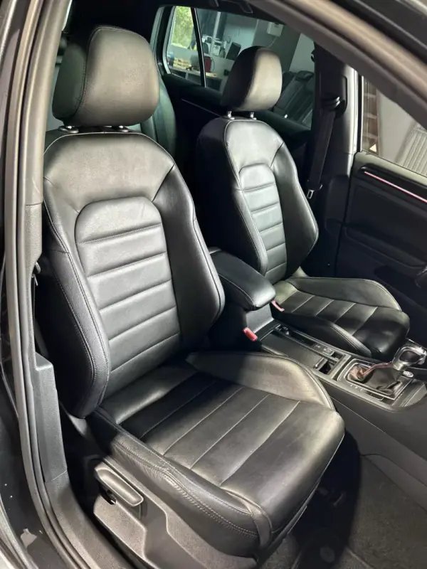 Volkswagen Golf 2014 - 20000 EUR, 187000 km - AUTO.MOTO.pt - 187000km - foto 17 de 33