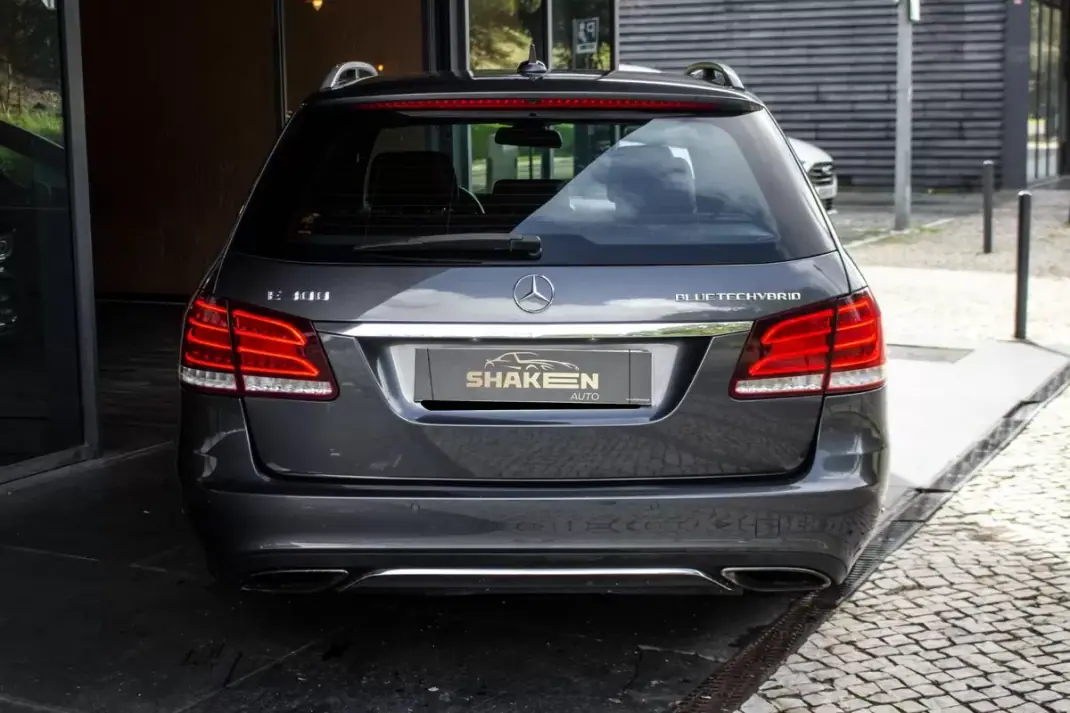 Mercedes-Benz E 300 2015 - 15990 EUR, 256669 km - AUTO.MOTO.pt - 256669km - foto 10 de 36