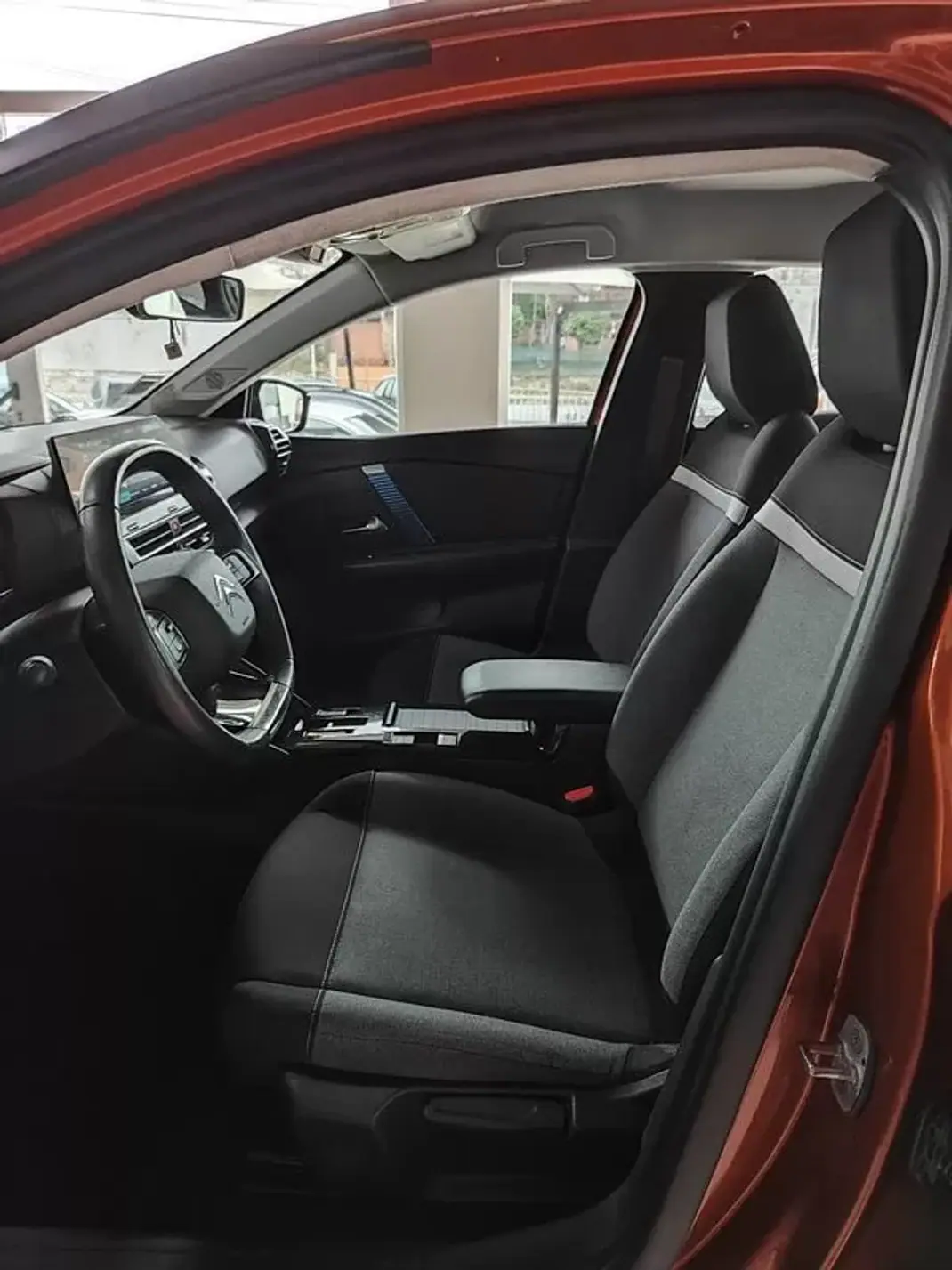 Citroën e-C4 2022 - 18500 EUR, 29900 km - AUTO.MOTO.pt - 29900km - foto 13 de 32