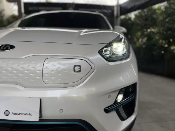 Kia e-Niro 2021 - 33500 EUR, 69000 km - AUTO.MOTO.pt - 69000km - foto 7 de 51