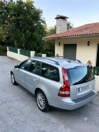 Volvo V50 2008 — foto 2 de 5