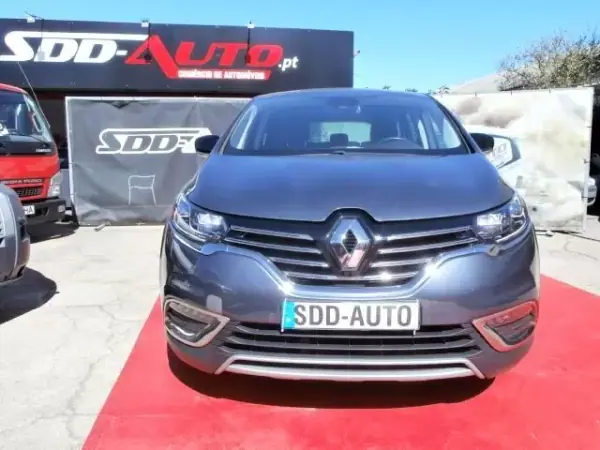 Renault Espace 2018 - 22600 EUR, 151275 km - AUTO.MOTO.pt - 151275km - foto 3 de 34